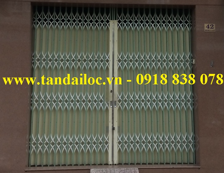 Cửa kéo Đài Loan Tấn Đại Lộc C06